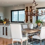 Villa Riviera *