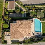 Βίλα Riviera