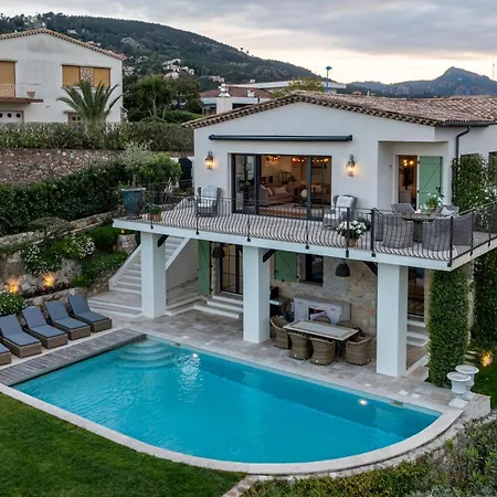 Riviera Villa *