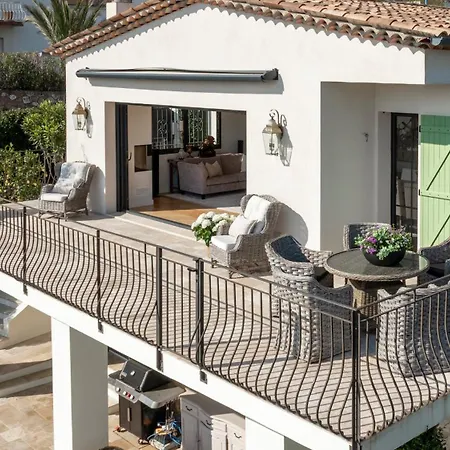 Villa Riviera *
