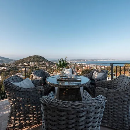 Riviera Villa *