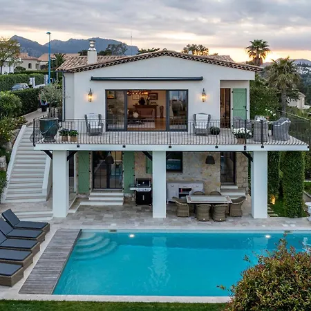 Villa Riviera