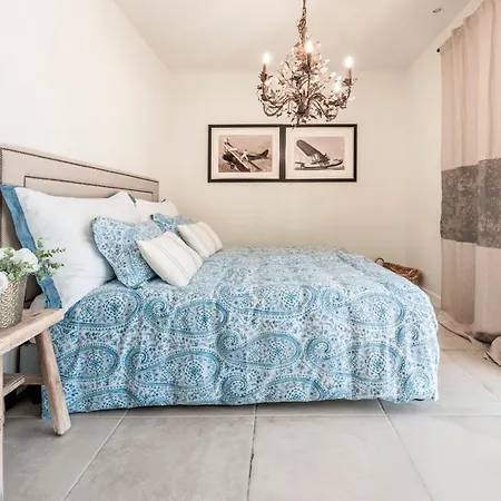 Villa Riviera *