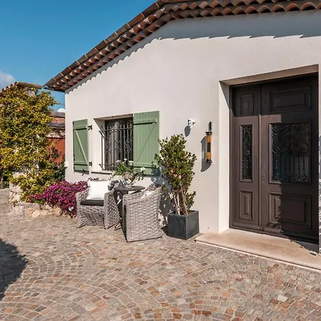 Riviera Villa *