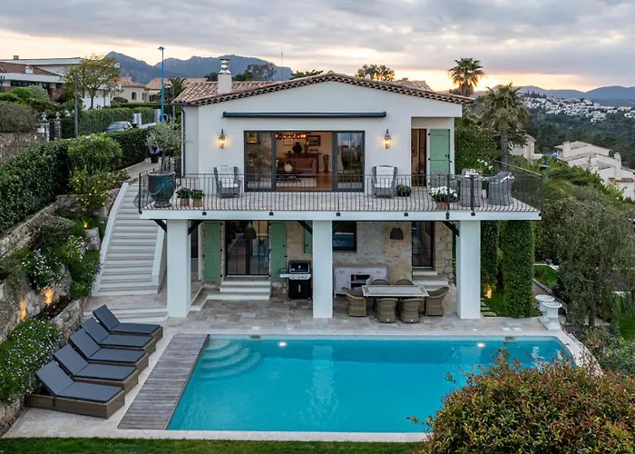 فيلة Riviera